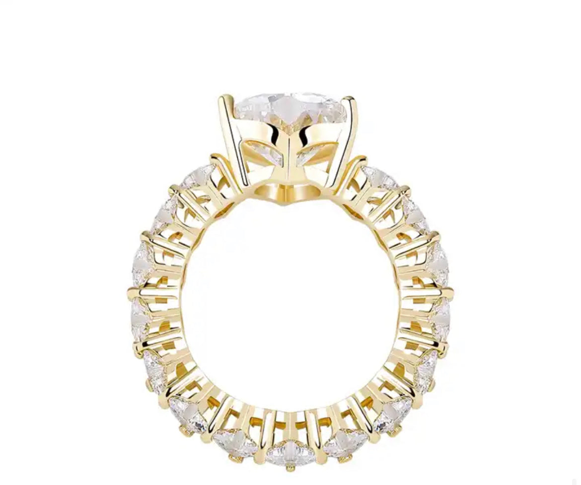 Heart-Shaped Infinity Band Ring: Shine with Elegance